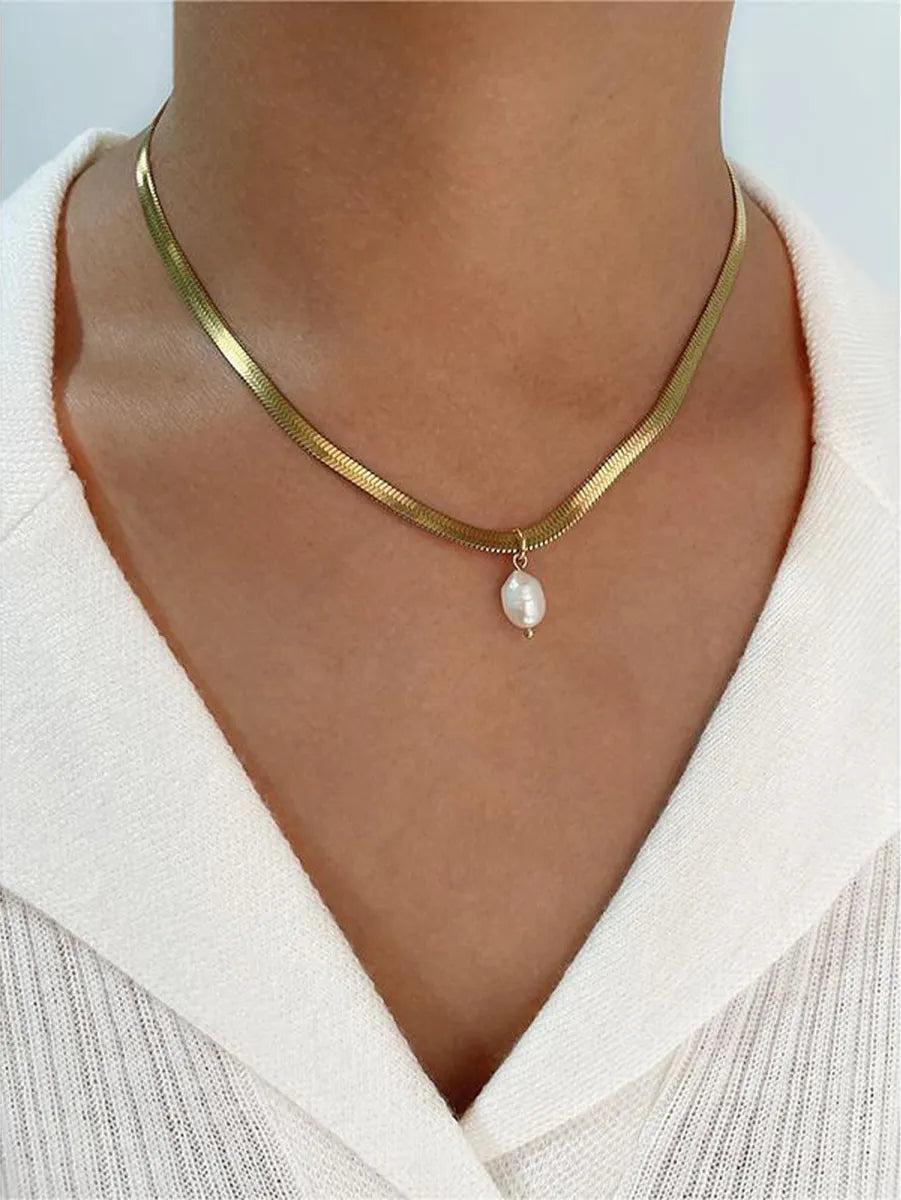 Statement necklaces for women -Simple Style Classic Style Geometric Stainless Steel Freshwater Pearl Plating 18k Gold Plated Pendant Necklace