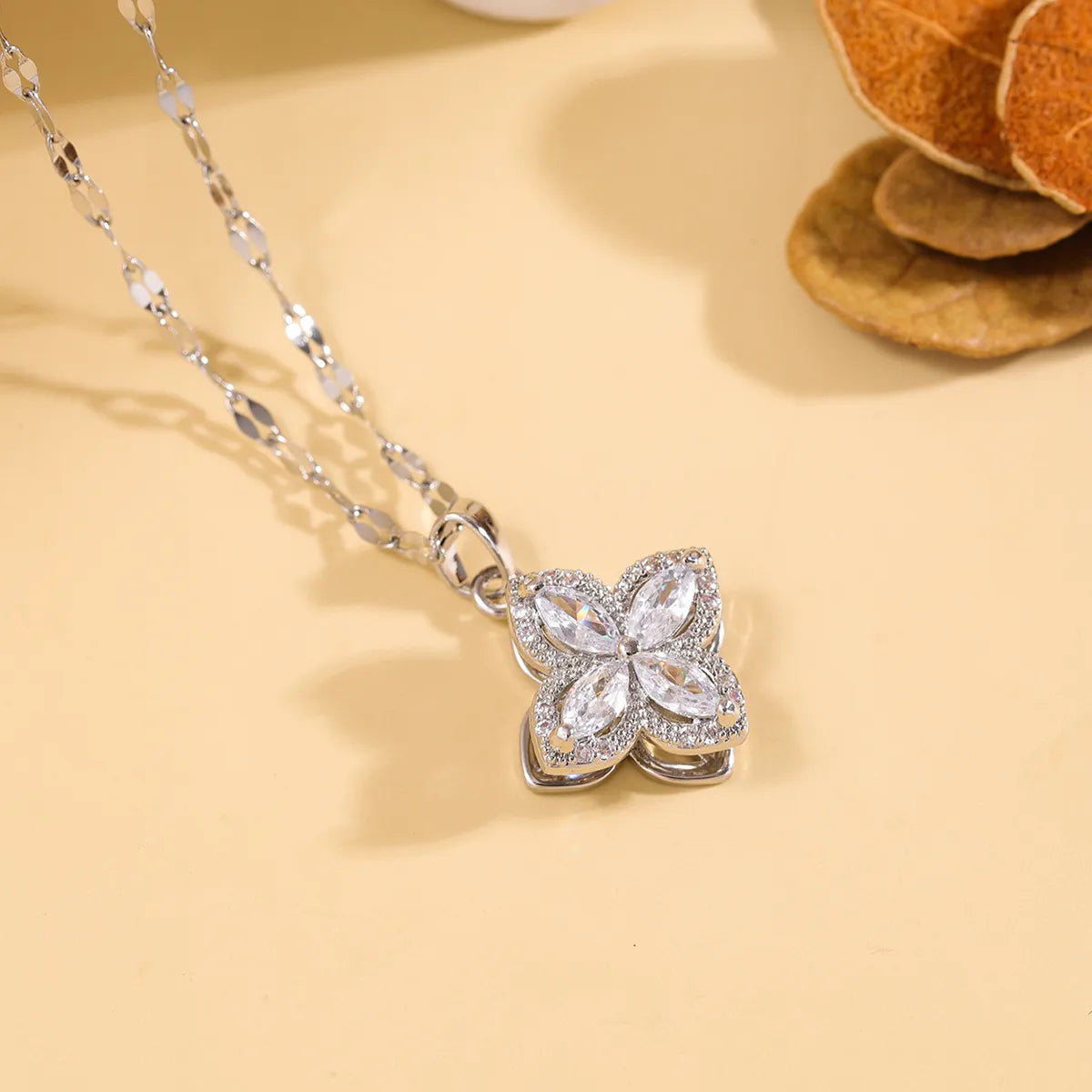 Personalized birthstone necklaces for women -Wholesale Elegant Four Leaf Clover 304 Stainless Steel Copper Inlay Silver Plated Zircon Pendant Necklace