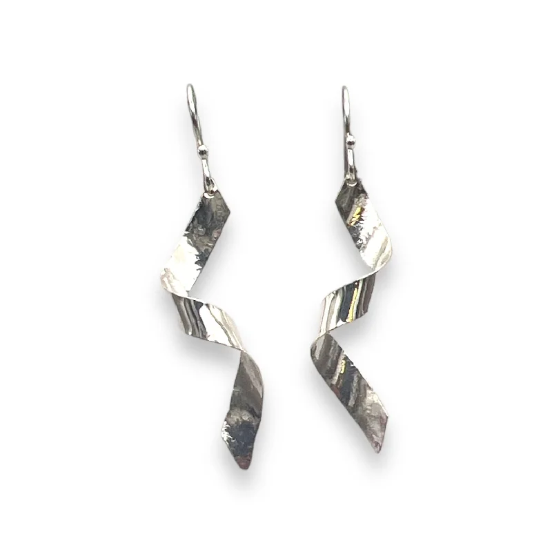 Elegant earrings for women -2211L - Dangling Confetti