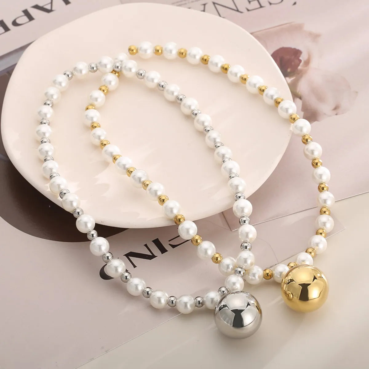 Double-layered necklaces for women -1 Piece Retro Round Stainless Steel Imitation Pearl Plating Pendant Necklace