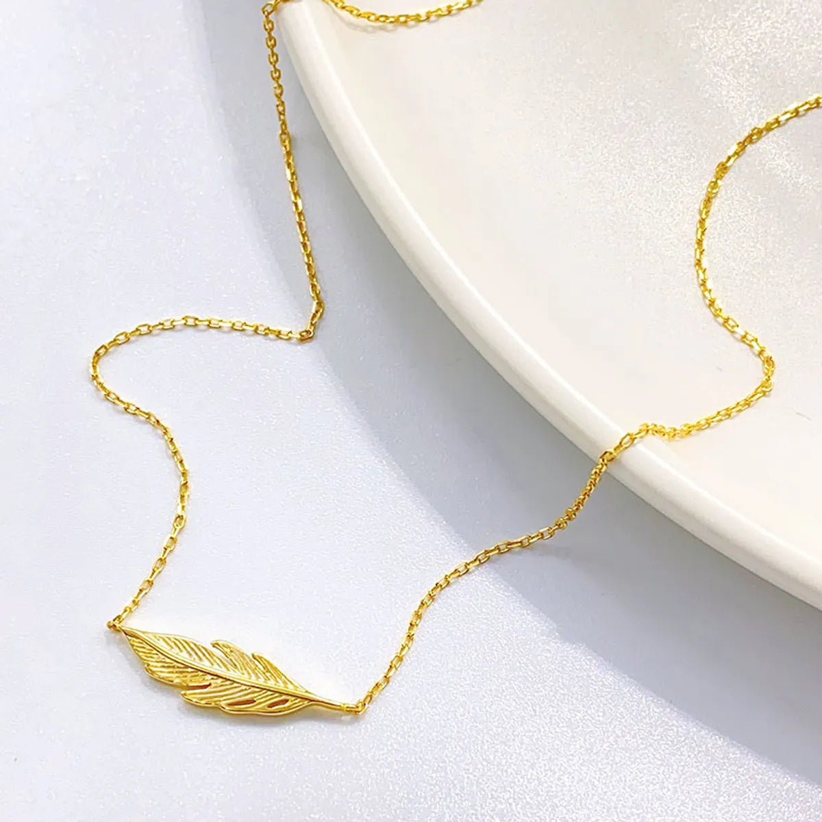 Elegant diamond necklaces for women -Casual Elegant Leaf Sterling Silver Plating Pendant Necklace