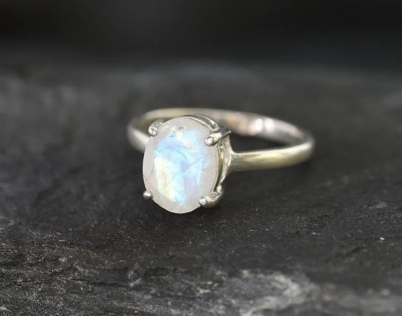 Rose gold rings for women -Rainbow Moonstone Ring - Moonstone Promise Ring - White Oval Ring