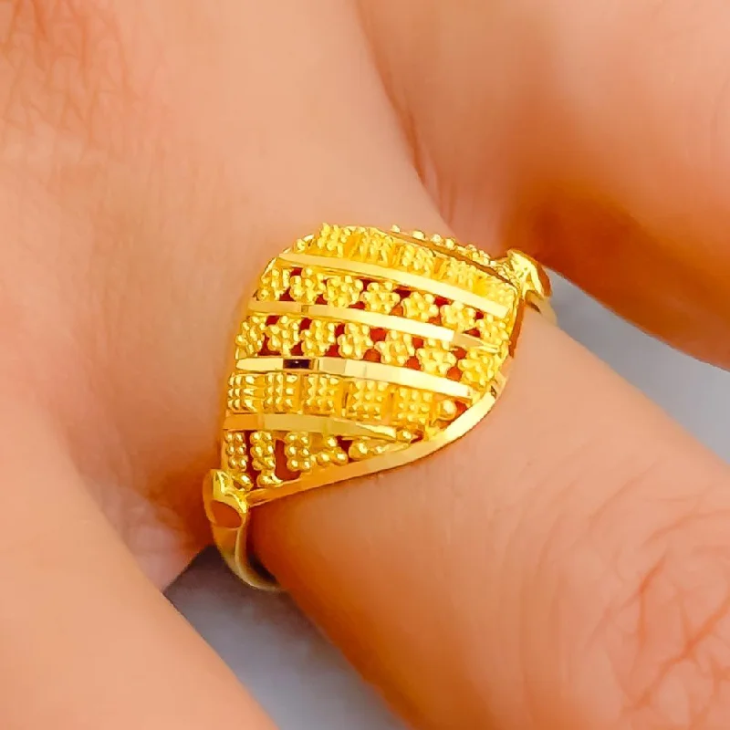 Heart-shaped rings for women -Alternating Luminous Signature 22K Gold Ring