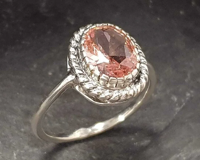 Elegant rings for women -Morganite Ring - Pink Oval Ring - Vintage Solitaire Ring