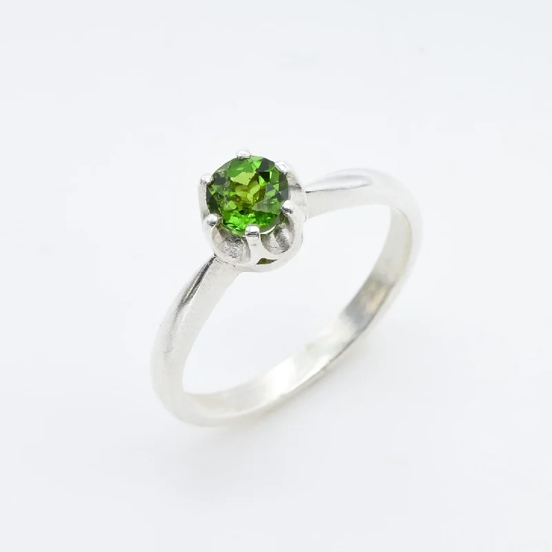 Pearl rings for women -Green Solitaire Ring - Chrome Diopside Band - Diopside Promise Ring