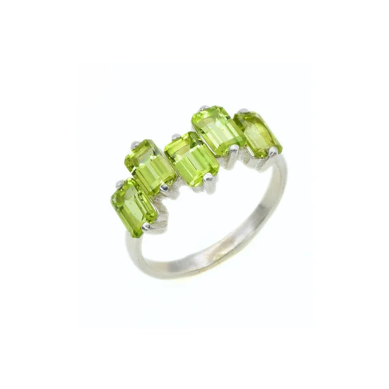 Sparkling rings for women -Peridot Ring - Green Baguette Ring - Vintage Square Ring