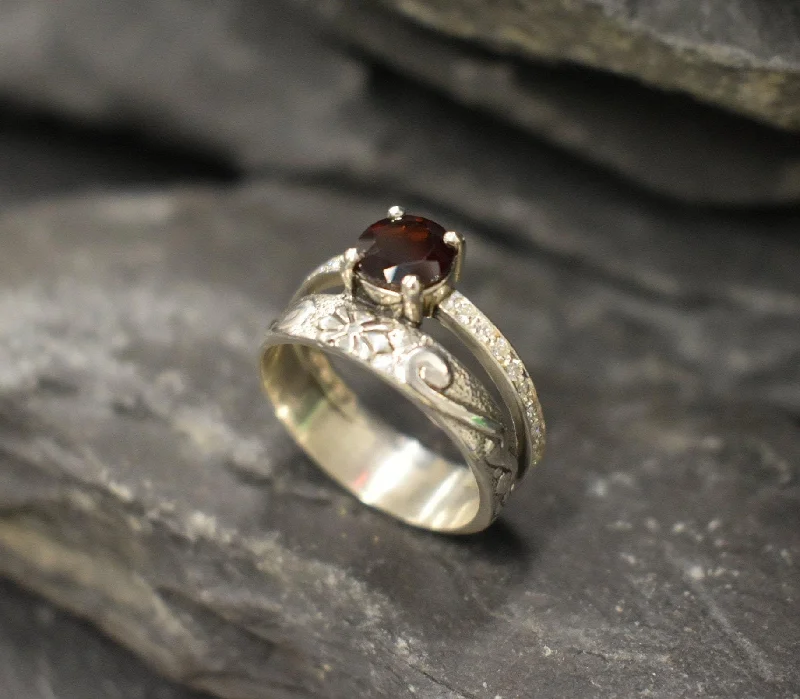 Solitaire rings for women -Garnet Double Band - Red Ornament Ring - Vintage Promise Ring