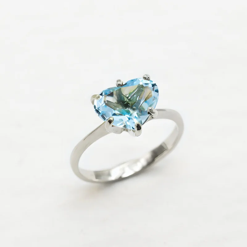 Gemstone rings for women -Aqua Heart Ring - Solitaire Aquamarine Ring, Blue Love Ring