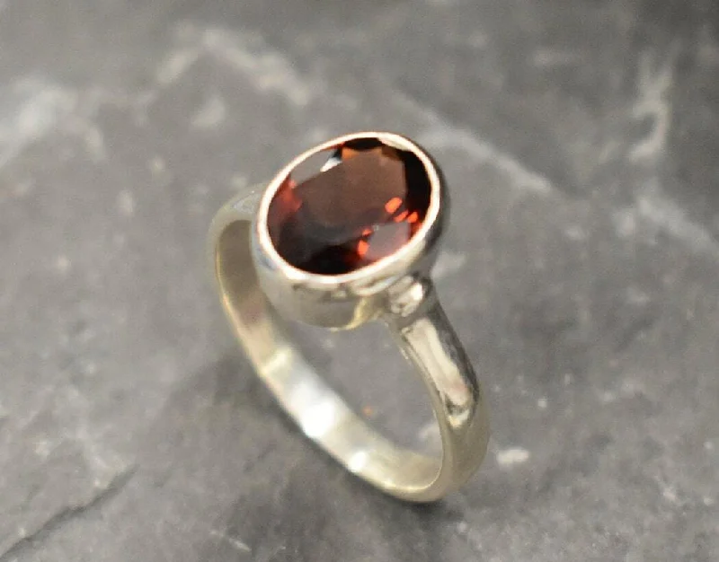 Bold rings for women -Red Garnet Ring - Natural Garnet Ring - Solitaire Vintage Ring