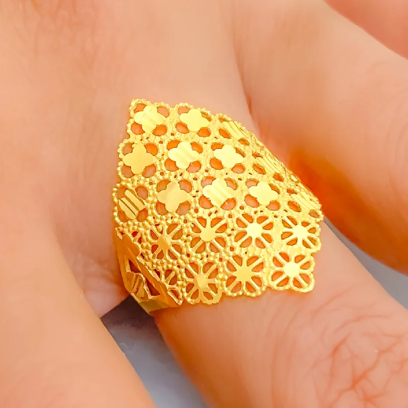 Fashion rings for women -Refined Charming 21k Gold Floral Ring